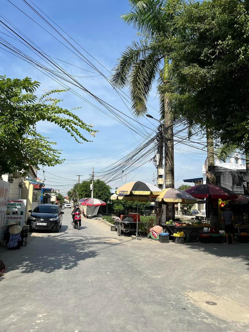 Bán lô đất cực sáng tại thôn Hoàng Lâu - Hồng Phong